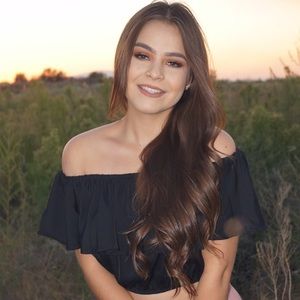 Meet your Posher. Laura